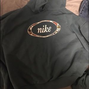 nike crop hoodie
